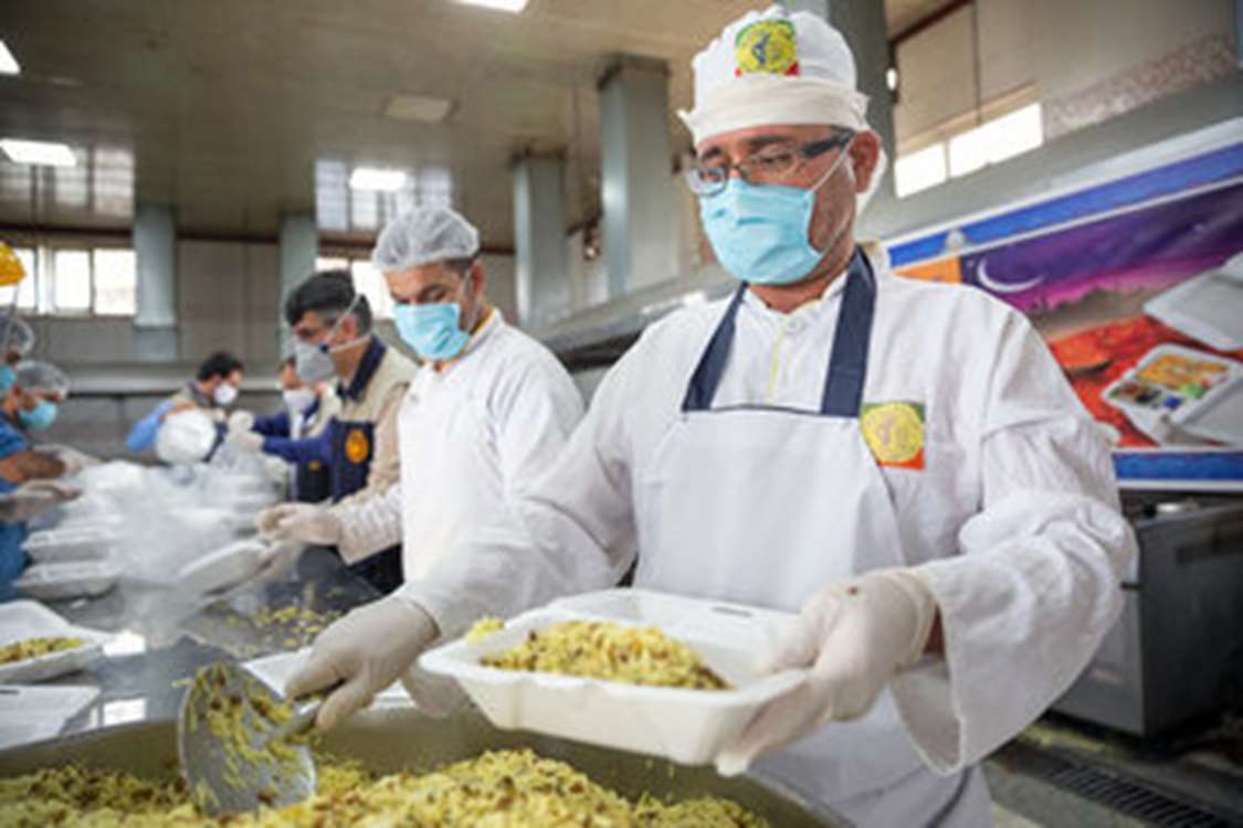 توزیع ۱۱۸ هزار پرس غذای گرم بین مددجویان و نیازمندان فردیس