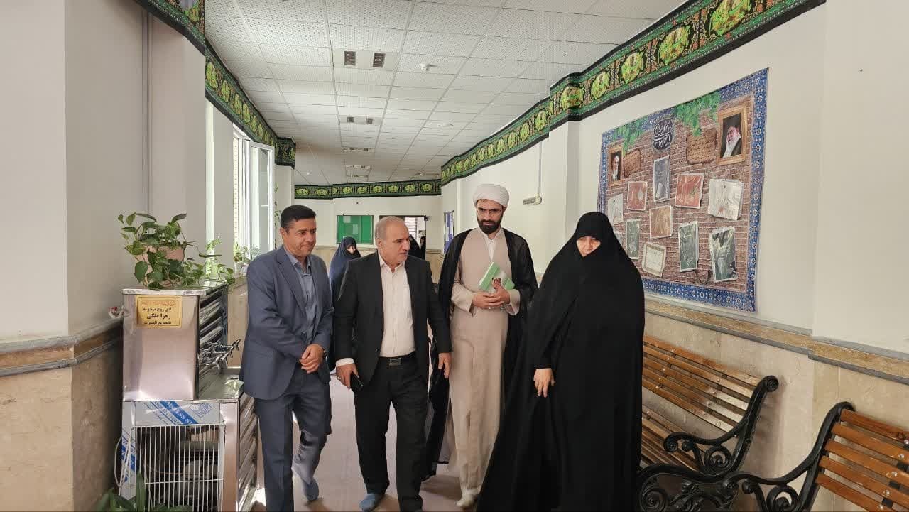 بازدید فرماندار از حوزه علمیه خواهران الزهرا در ارومیه