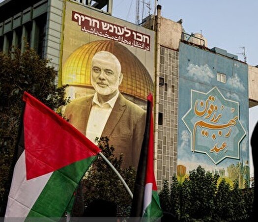 رونمایی از دیوارنگاره جدید میدان فلسطین برای شهید هنیه