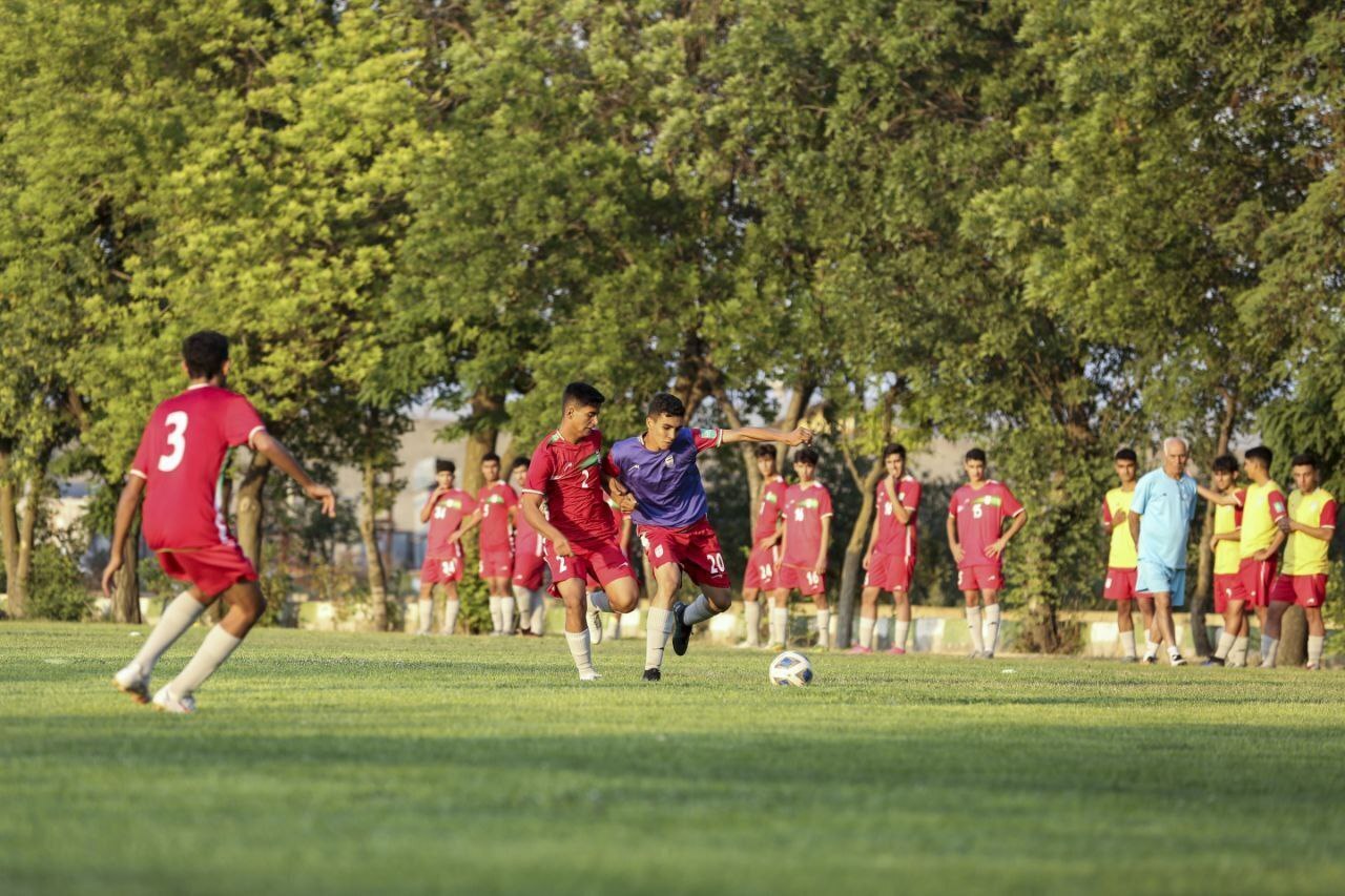 پیگیری تمرینات تیم فوتبال نوجوانان در اردبیل