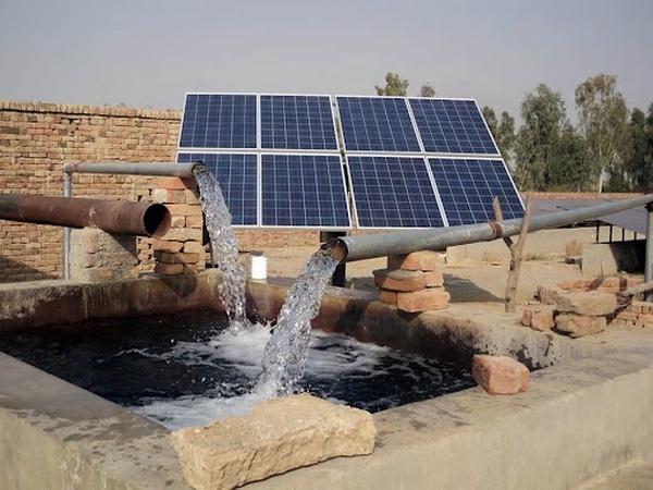 کندی اجرای طرح تجهیز چاه‌های کشاورزی کاشمر به نیروگاه خورشیدی به دلیل خرده مالکی