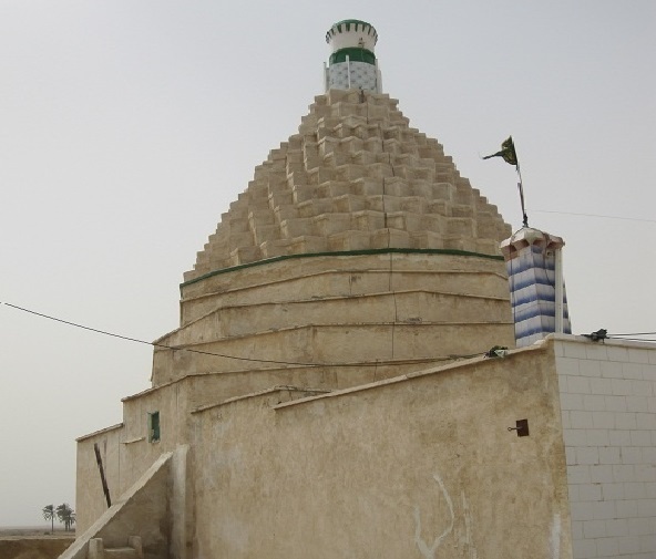 مرمت و سامان‌دهی امام‌زاده زین‌العابدین شهرستان دشتی