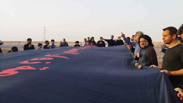 پرچم آغاز خدمات رسانی به زائران کربلا در روستای سادات آبادان برافراشته شد