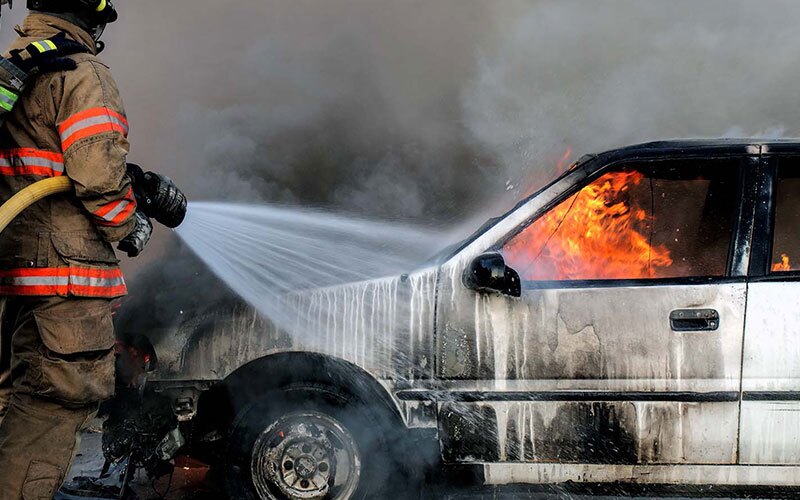 گرما ۲۸۱ خودرو را در اصفهان دچار حریق کرد