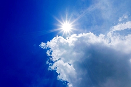 چه زمانی حفاظت در برابر نور خورشید ضروری است؟