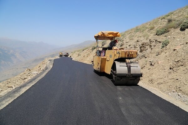 بهره‌مندی ۵۵۰ خانواده‌ی روستایی از نعمت راه آسفالت در آذربایجان‌غربی