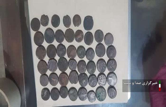 کشف ۴۶ سکه تاریخی در شهرستان دلفان