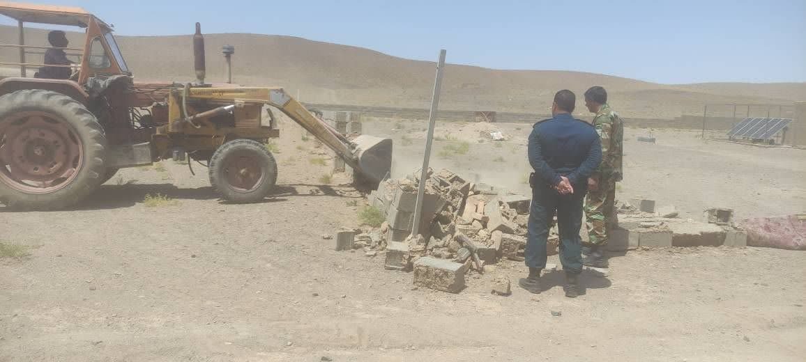 خلع ید و رفع تصرف از ۲۳۸۲ مترمربع اراضی ملی در شهرستان سرایان