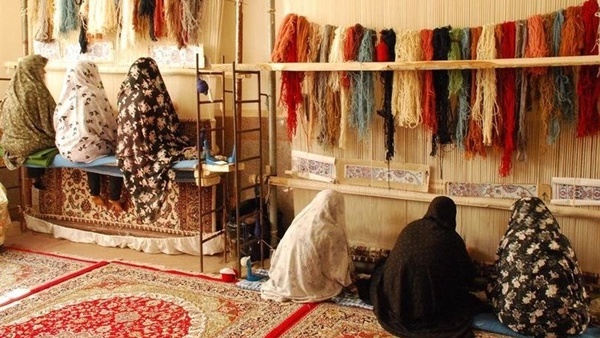 برگزاری ۶ دوره کارگاه آموزشی برای توانمندسازی بافندگان فرش در مشهد
