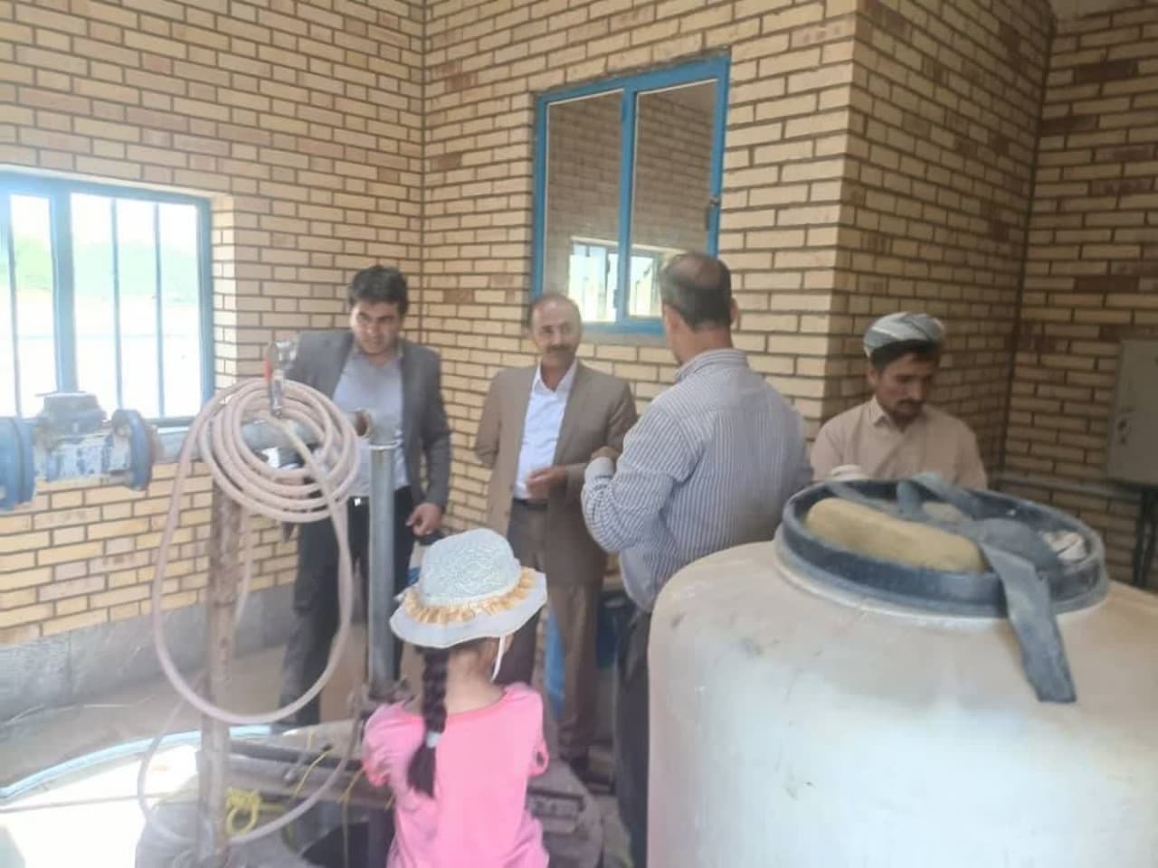 بررسی وضعیت تولید و تامین آب شرب روستاهای خاتونباغ و عبدالله آباد مهاباد