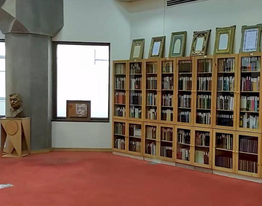 دست نوشته های استاد انوار در کتابخانه ملی
