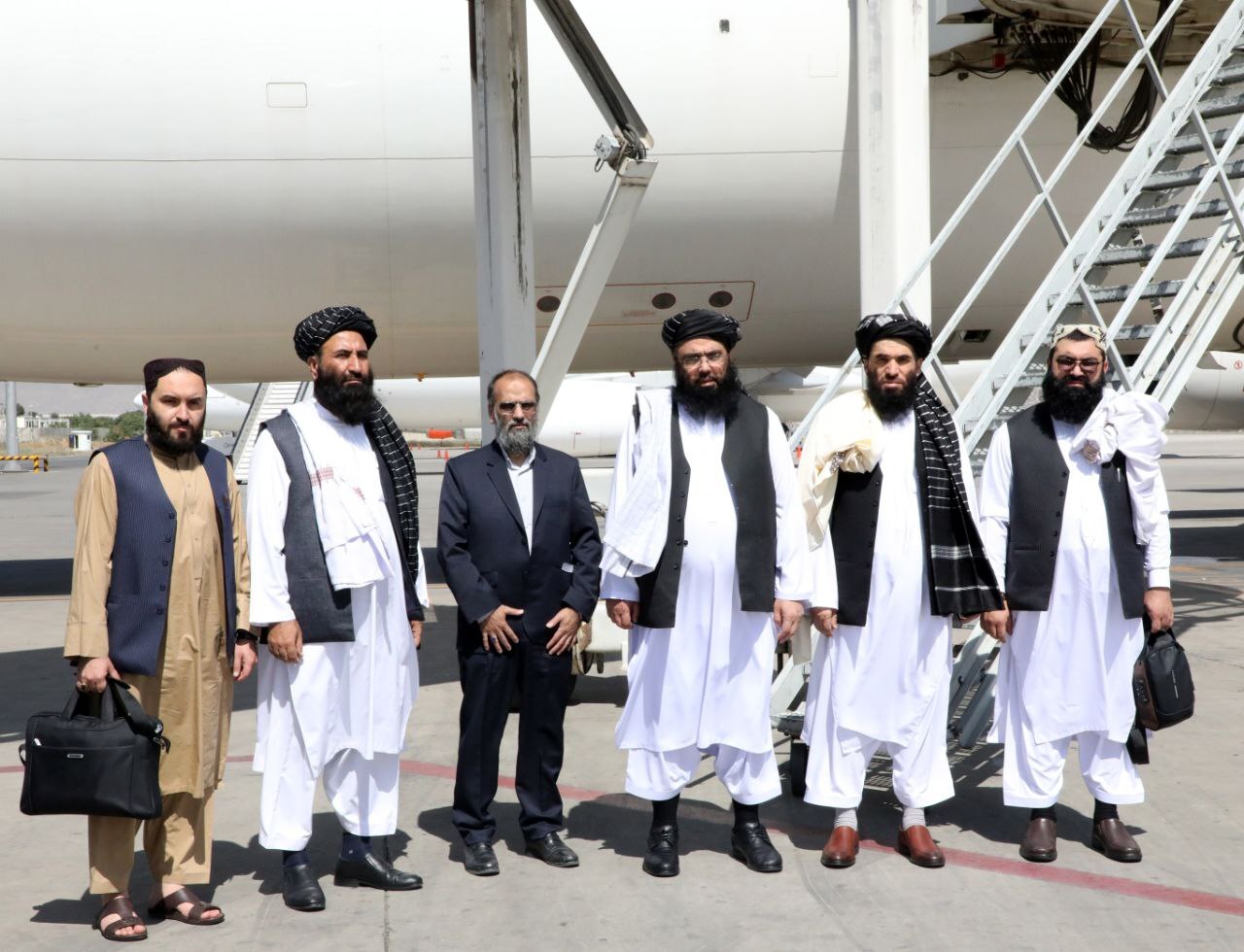 حضور هیئت بلندپایه افغانستان در مراسم تحلیف رئیس جمهور