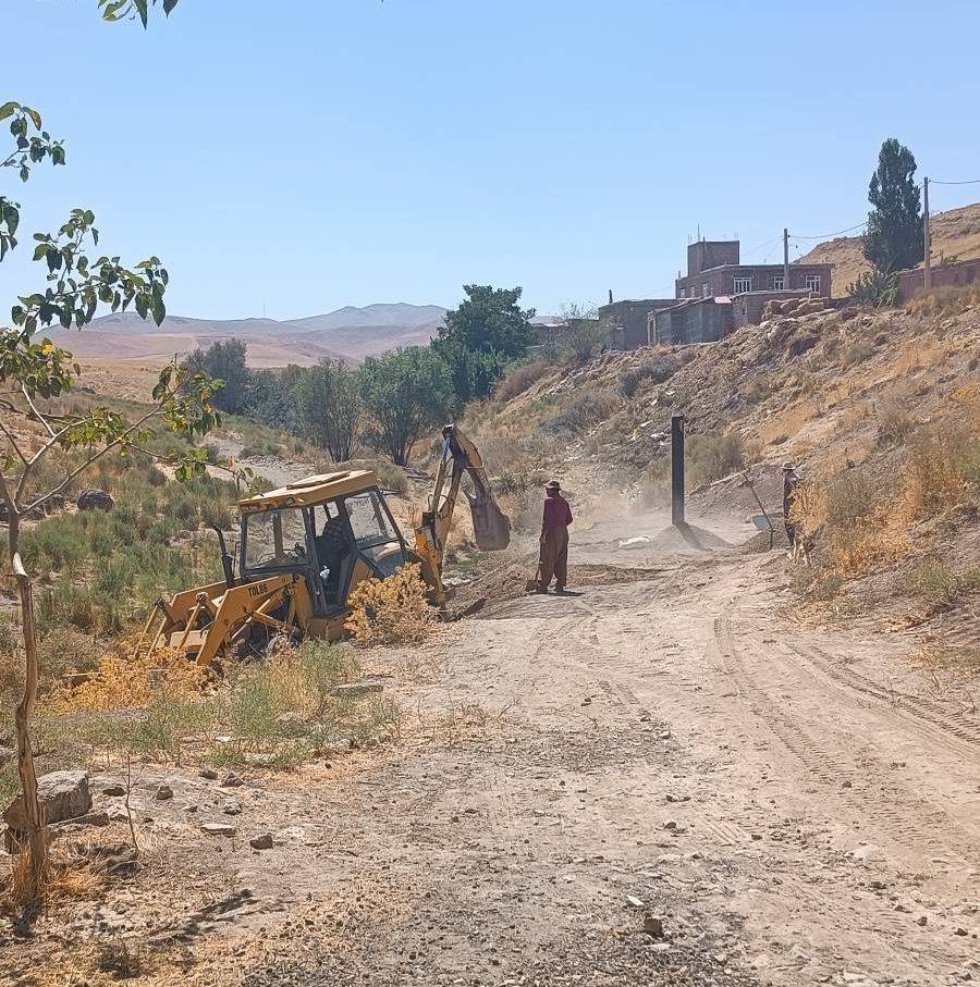 حفر چاه و توسعه خط انتقال روستای خاتونباغ مهاباد