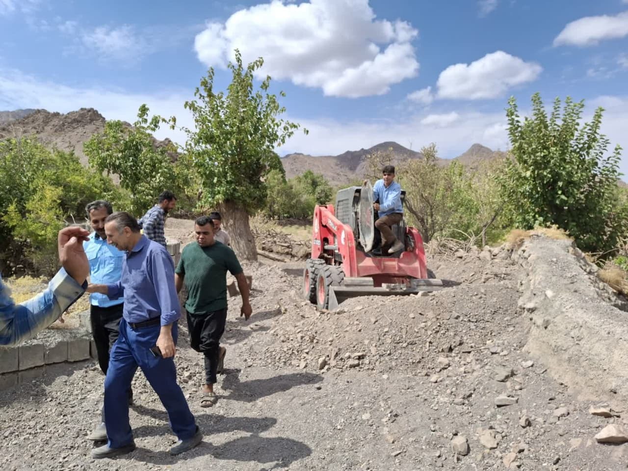 آغاز لایروبی رودخانه پشگوک روستای سرآسیاب شهرستان گناباد