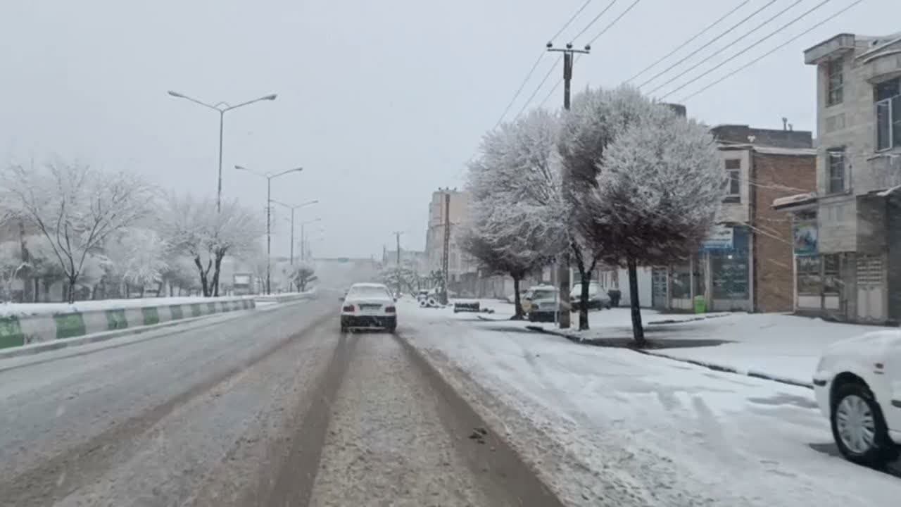 فرش سفید پائیز برای  استقبال از زمستان