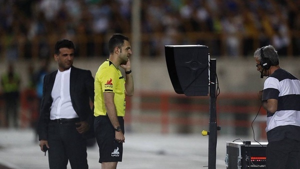 کوپال ناظمی داور VAR بازی سپاهان - پرسپولیس شد