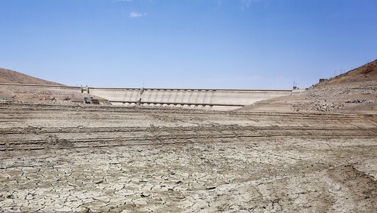 احتمال خیزش دوباره گرد و غبار از کانونهای خشک خوزستان احتمال خیزش دوباره گرد و غبار از کانونهای خشک خوزستان