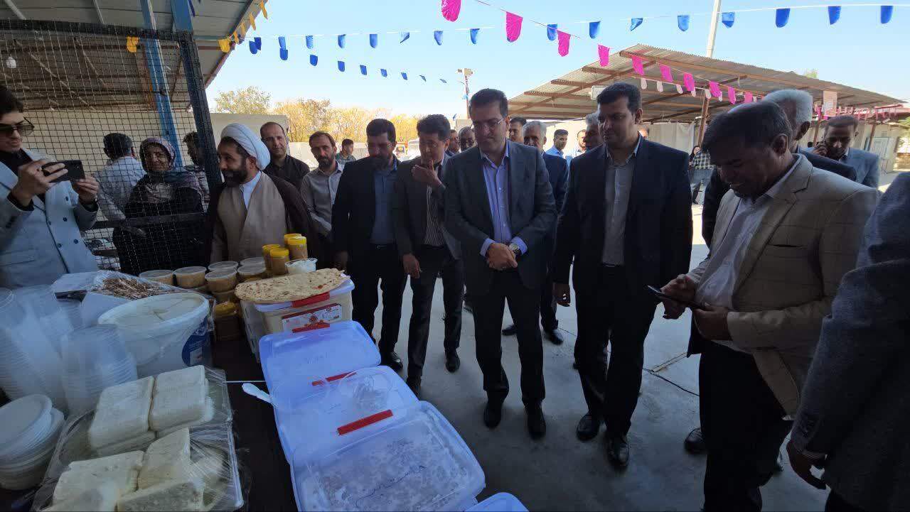 جشنواره نان ومحصولات لبنی در سیرجان جشنواره نان ومحصولات لبنی در سیرجان