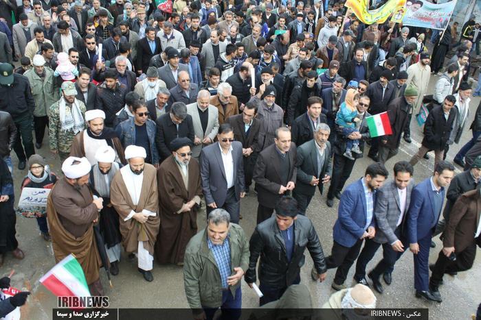 حضور مردم نور آباد مرکز شهرستان دلفان در راهپیمایی 22 بهمن 1395