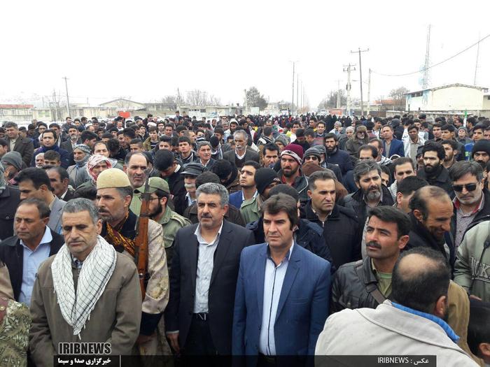 حضور مردم بیرانشهر، از توابع شهرستان خرم آباد در راهپیمایی 22 بهمن 1395