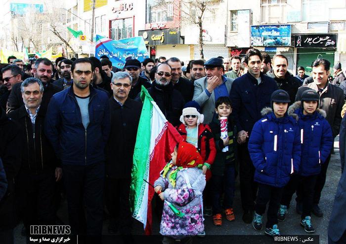 فرزندان انقلاب در راهپیمایی 22 بهمن اردبیل