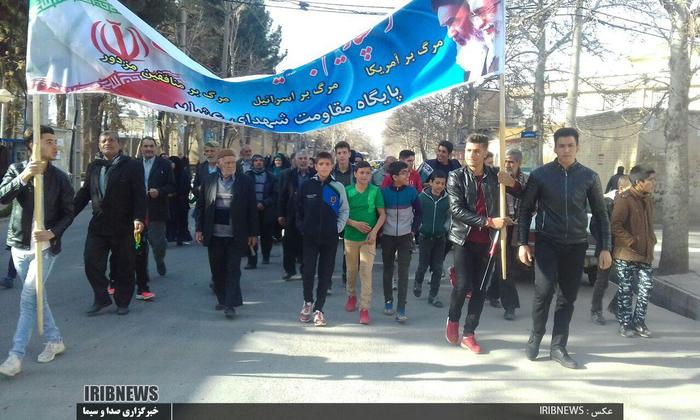 راهپیمایی مردم روستای زرشکه بروجرد