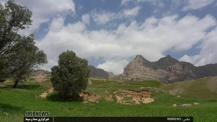 طبیعت زیبای مخملکوه خرم آباد و تالاب ازگن شهرستان دورود

عکاس: حسین میرزایی