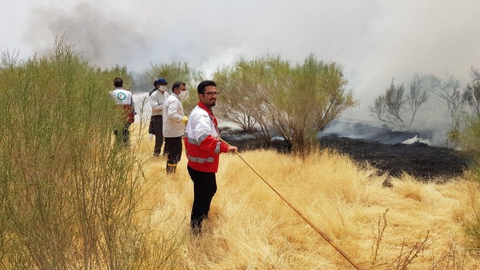 مهار آتش سوزی در اراضی فتح آباد
