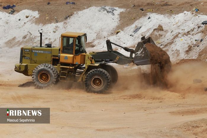 تخلیه و دفن پسماندهای کرونایی بیمارستانی در تبریز