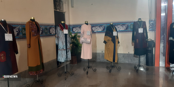 نمایشگاه مد لباس و طراحی و دوخت بومی محلی  در نگارخانه ارشاد اسلامی استان 

عکس: امیر کریمی