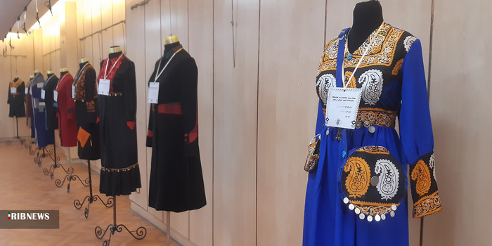 نمایشگاه مد لباس و طراحی و دوخت بومی محلی  در نگارخانه ارشاد اسلامی استان 

عکس: امیر کریمی