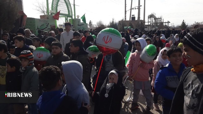 حضور مردم روستای خوزنین در راهیپمایی ۲۲ بهمن ۱۴۰۱