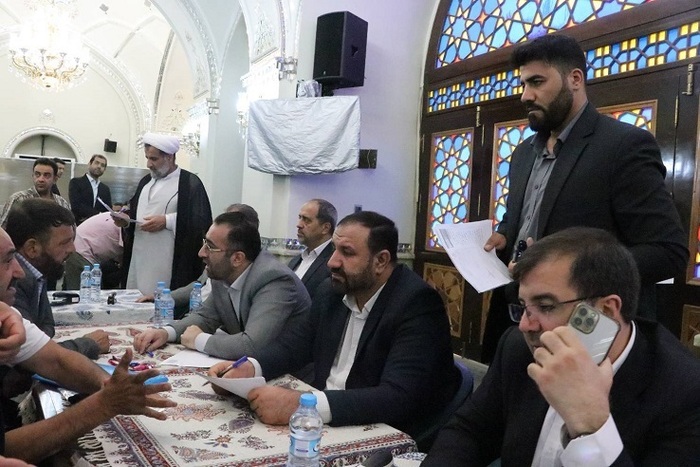 دیدار مردمی دادستان تهران با نمازگزاران مسجد امام خمینی